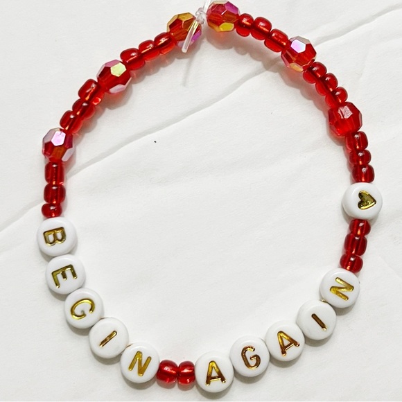 Taylor Swift Friendship Bracelet Red Begin Again - Picture 1 of 1